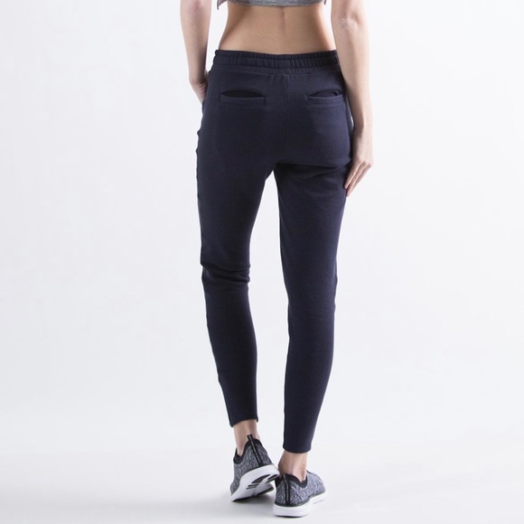 APL The Perfect Jogger - Picture 2 of 6